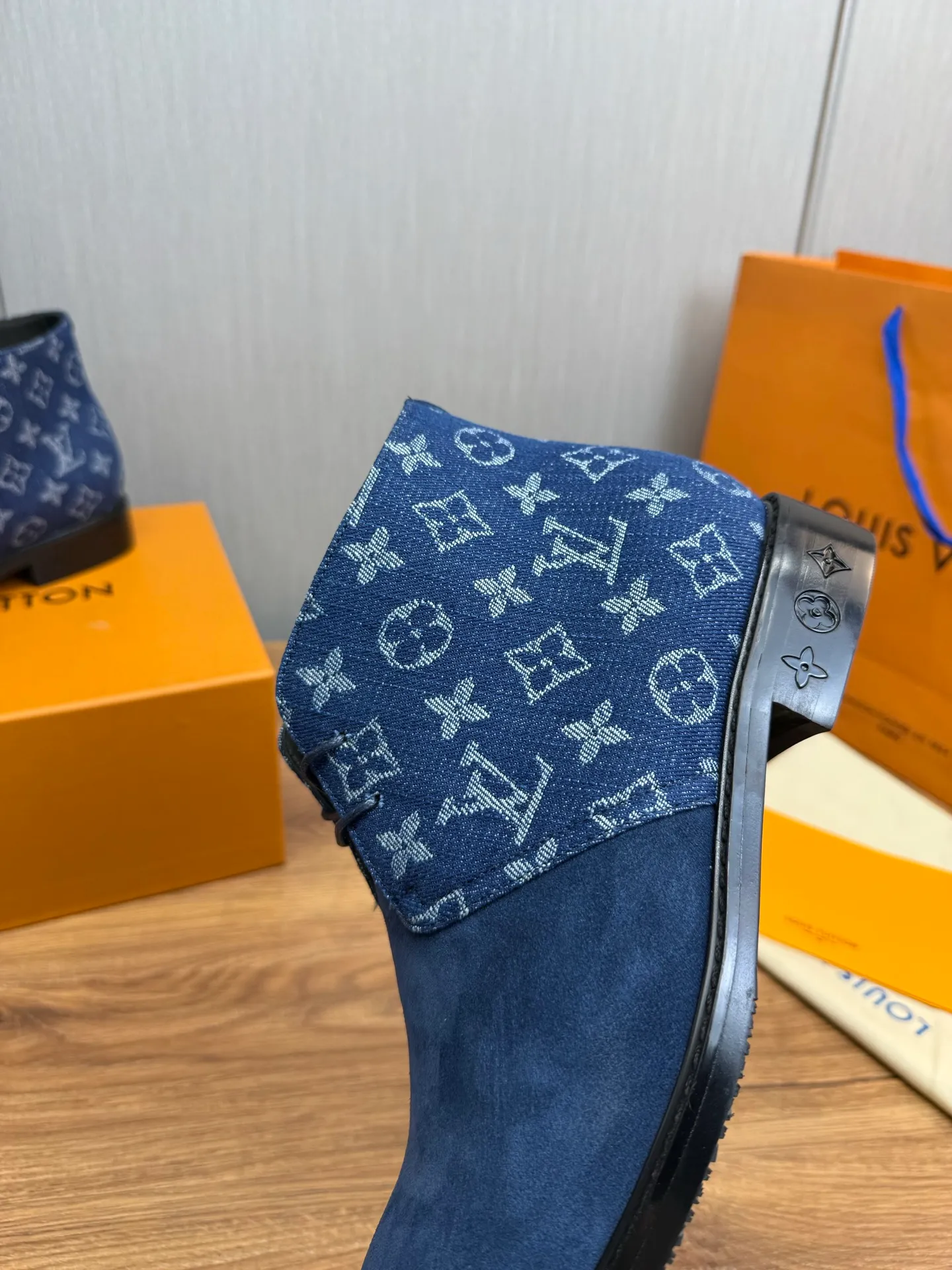 Men's shoes 💰760💰 LV. - Men's business casual leather shoes, top quality cow products. 1:1 shipment ⬆️Luxury and noble 👞All imported original brand leather materials, just to create a more comfortable wearing experience, upper: original cowhide ➕Imported full cow lining, original outsole ✔️16-45 (38.45 non-returnable)